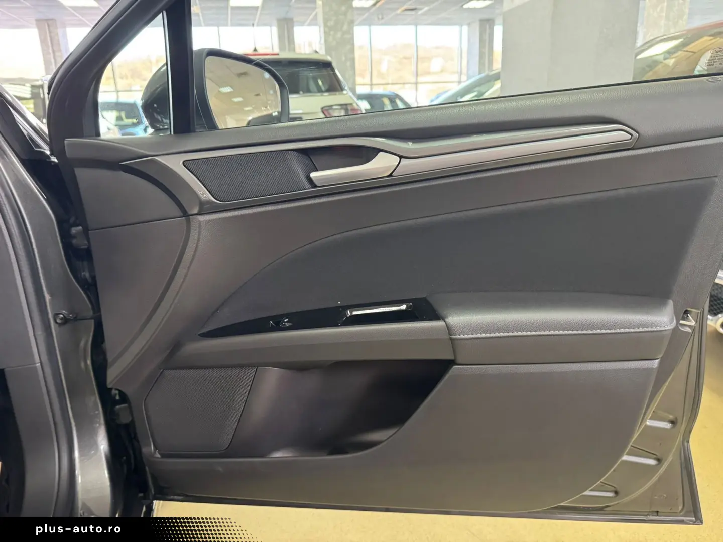 Ford Mondeo Limousine Titanium  2.0 HEV Hybrid 188 CP