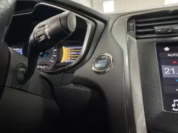 Ford Mondeo Limousine Titanium  2.0 HEV Hybrid 188 CP