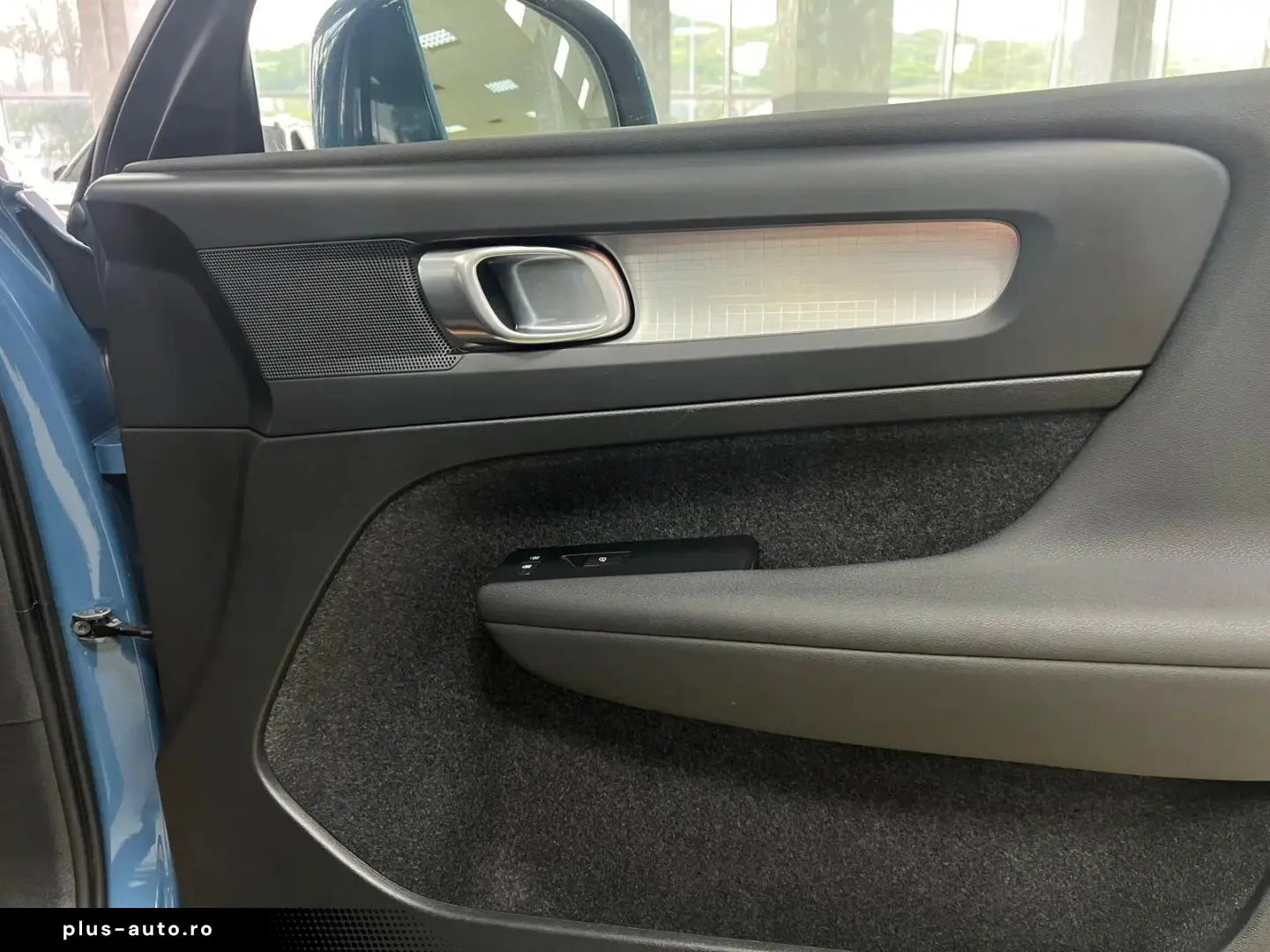 Volvo XC-40 T4 RECHARGE 129   82CP Posibilitate finantare