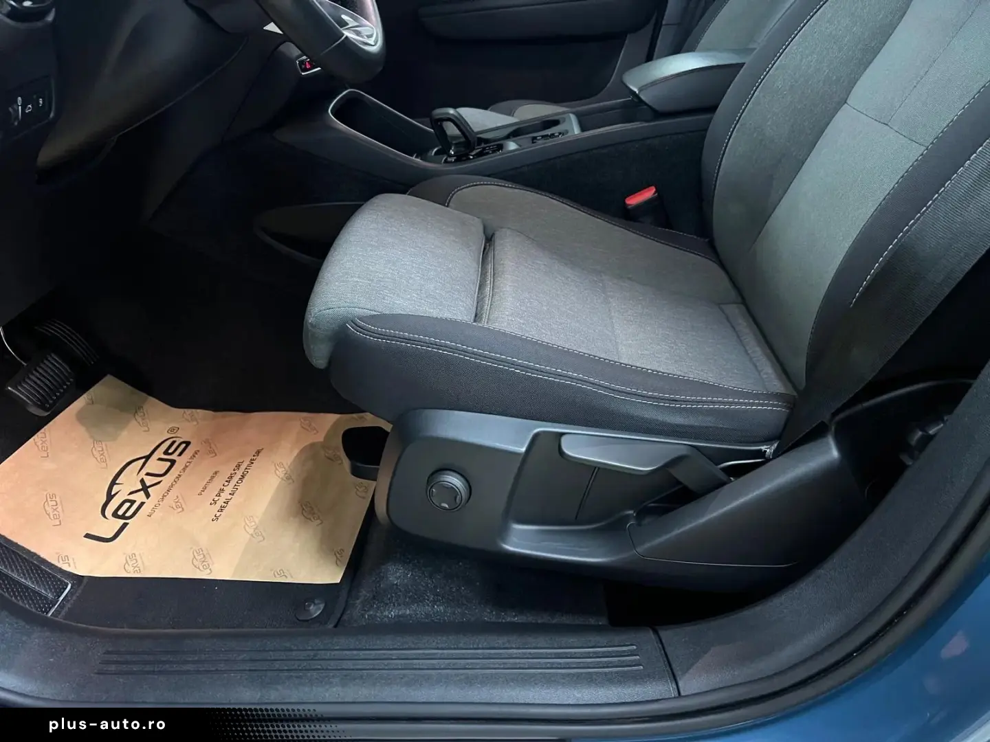 Volvo XC-40 T4 RECHARGE 129   82CP Posibilitate finantare