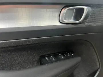 Volvo XC-40 T4 RECHARGE 129   82CP Posibilitate finantare