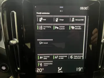 Volvo XC-40 T4 RECHARGE 129   82CP Posibilitate finantare