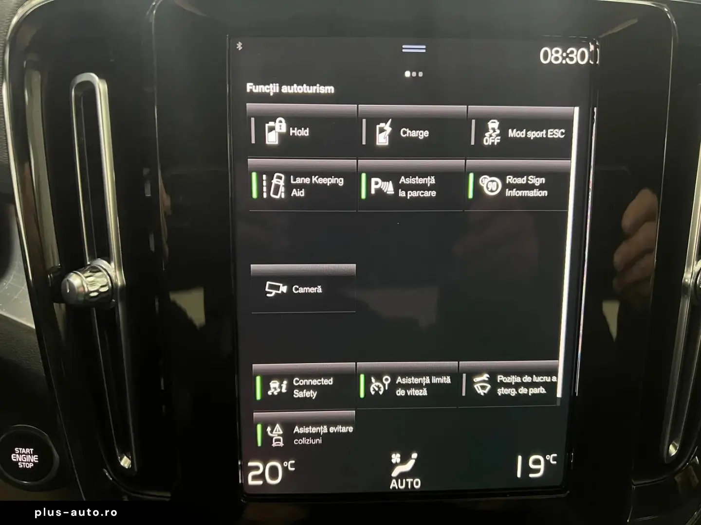 Volvo XC-40 T4 RECHARGE 129   82CP Posibilitate finantare