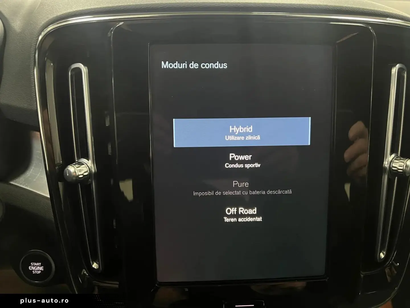 Volvo XC-40 T4 RECHARGE 129   82CP Posibilitate finantare