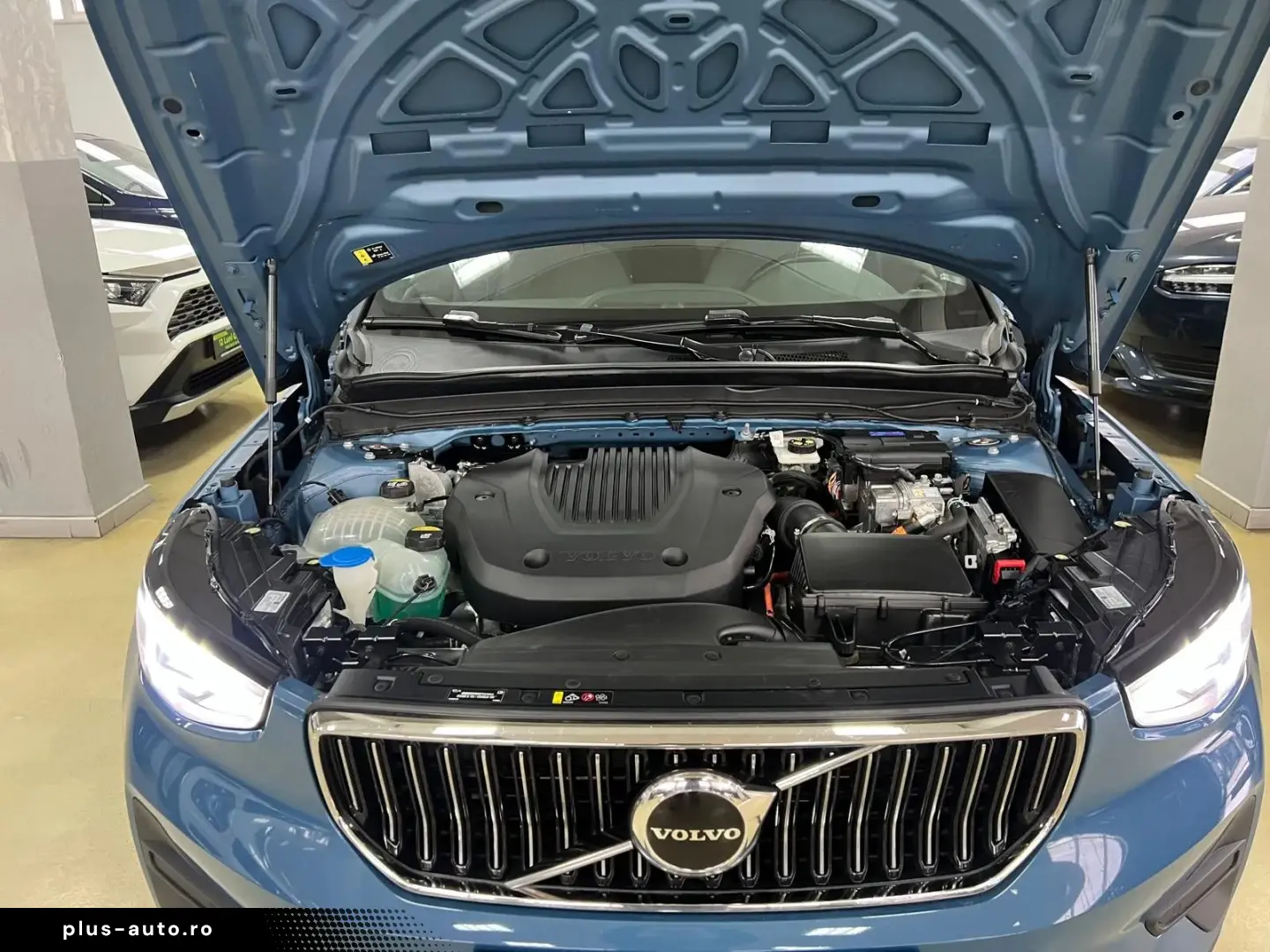 Volvo XC-40 T4 RECHARGE 129   82CP Posibilitate finantare