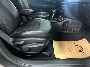 Jeep Compass 4x4 aut. Limited Posibilitate finantare