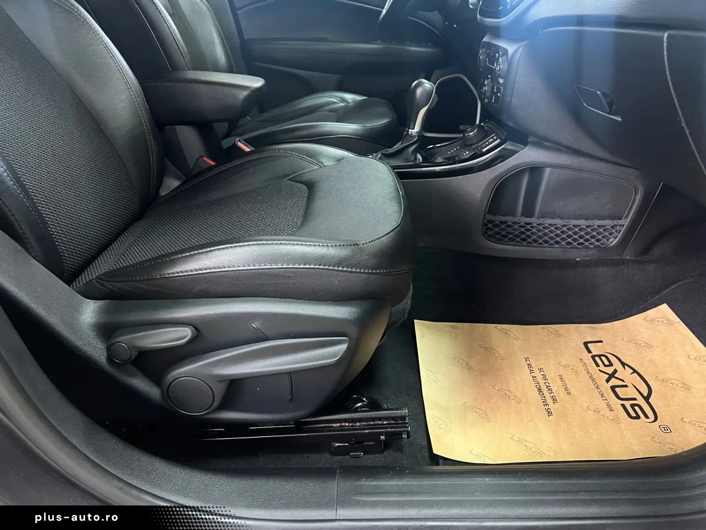 Jeep Compass 4x4 aut. Limited Posibilitate finantare