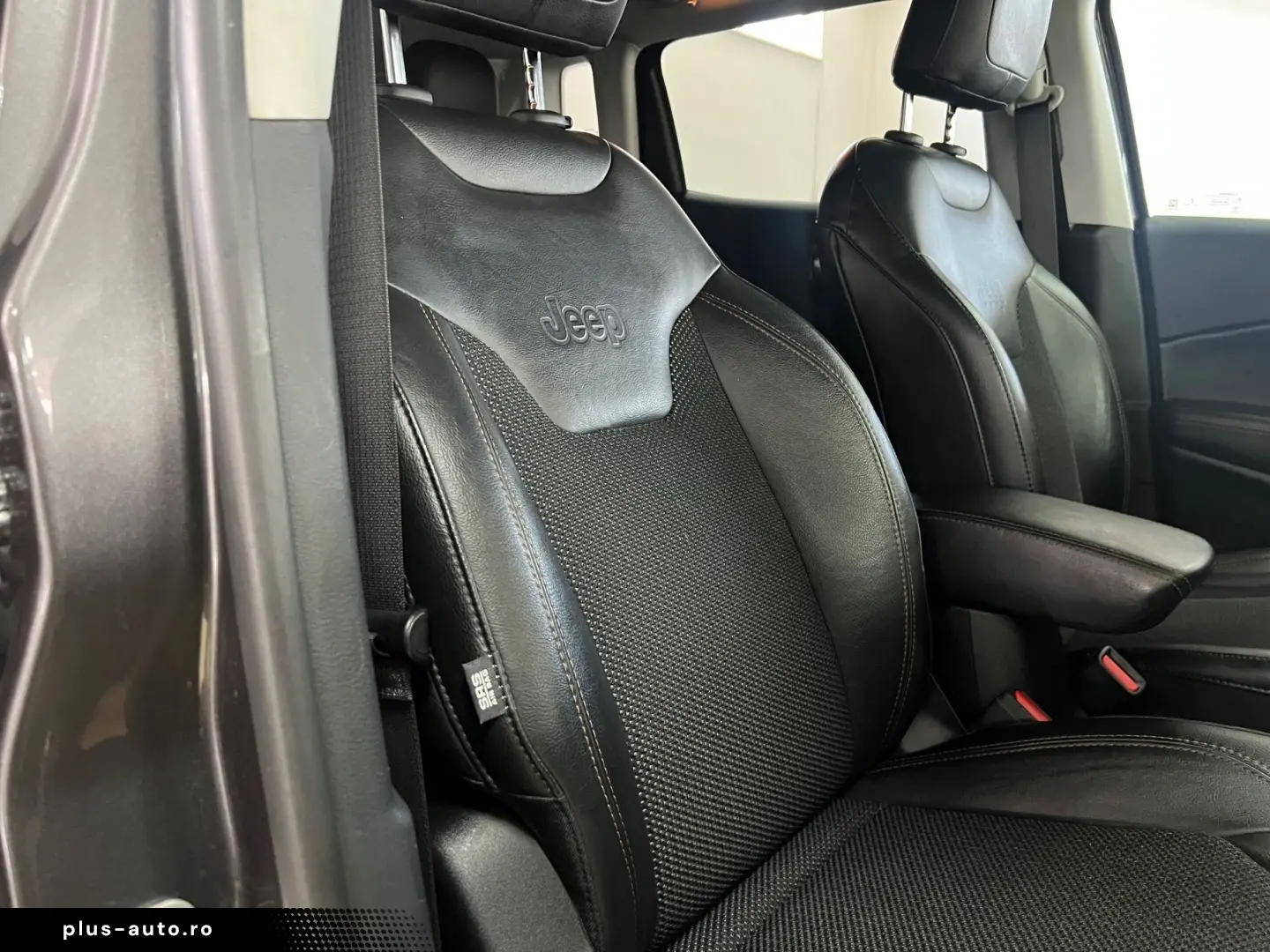 Jeep Compass 4x4 aut. Limited Posibilitate finantare