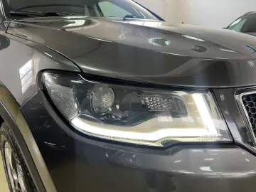 Jeep Compass 4x4 aut. Limited Posibilitate finantare