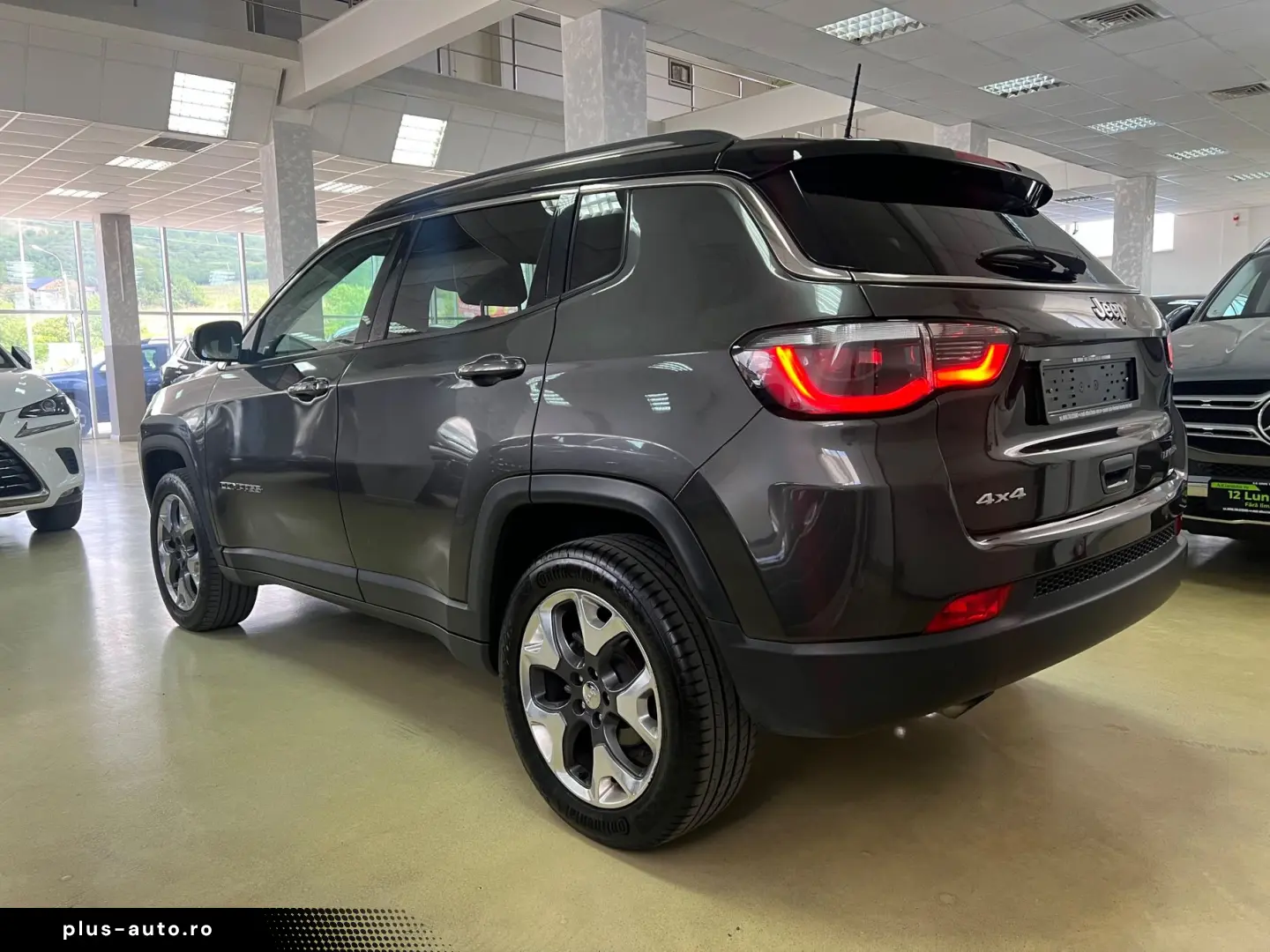Jeep Compass 4x4 aut. Limited Posibilitate finantare