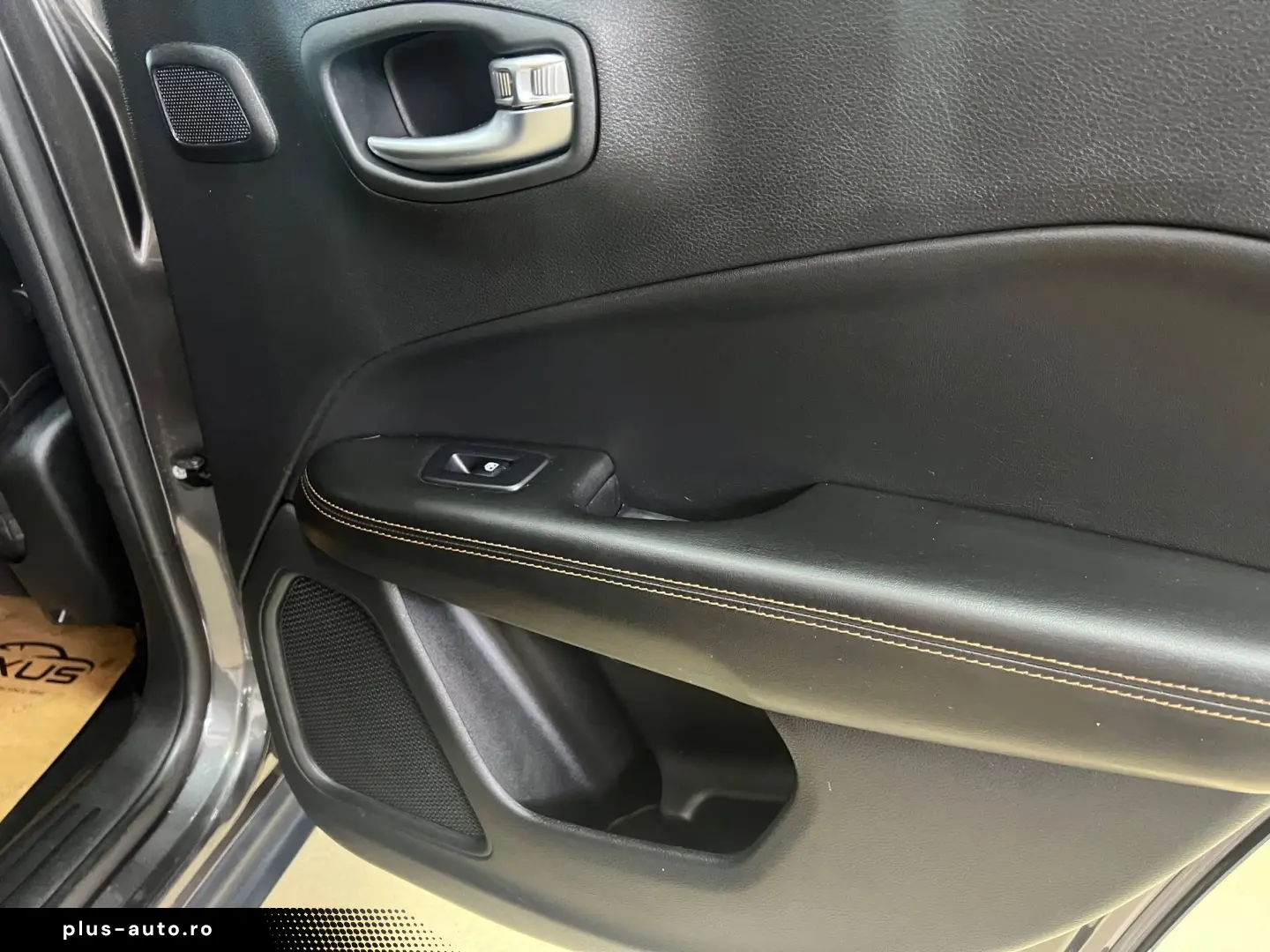 Jeep Compass 4x4 aut. Limited Posibilitate finantare