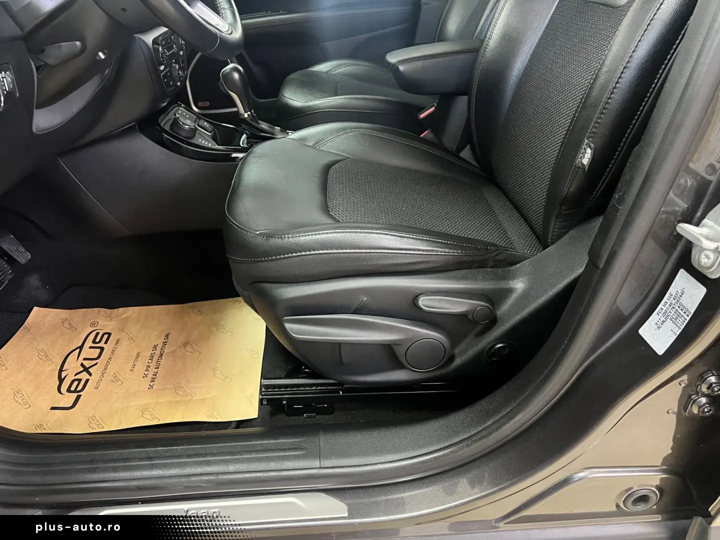 Jeep Compass 4x4 aut. Limited Posibilitate finantare