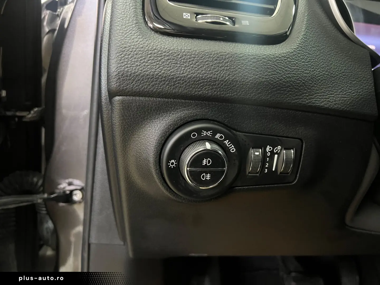 Jeep Compass 4x4 aut. Limited Posibilitate finantare