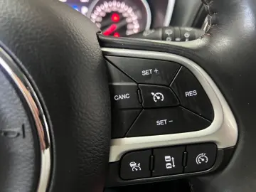 Jeep Compass 4x4 aut. Limited Posibilitate finantare