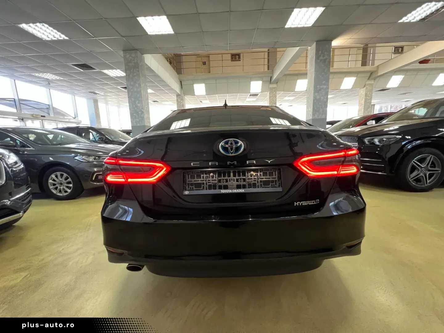 Toyota Camry automata Hybrid Posibilitate finantare