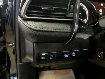 Toyota Camry automata Hybrid Posibilitate finantare