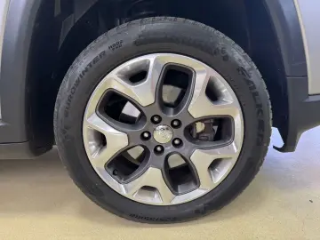 Jeep Compass 4x4 aut. Limited Posibilitate finantare