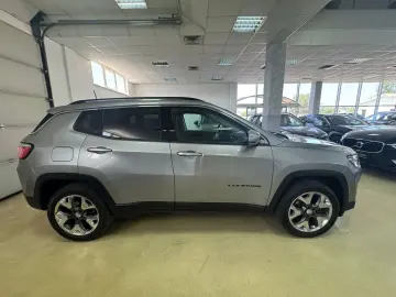 Jeep Compass 4x4 aut. Limited Posibilitate finantare