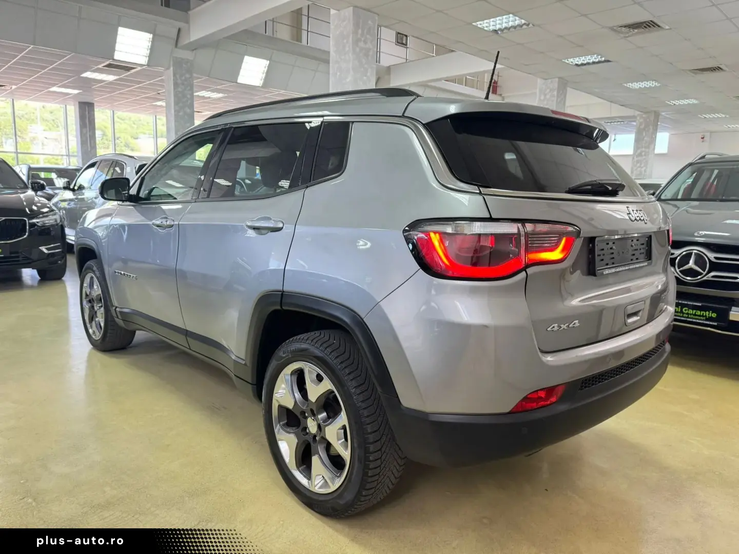 Jeep Compass 4x4 aut. Limited Posibilitate finantare