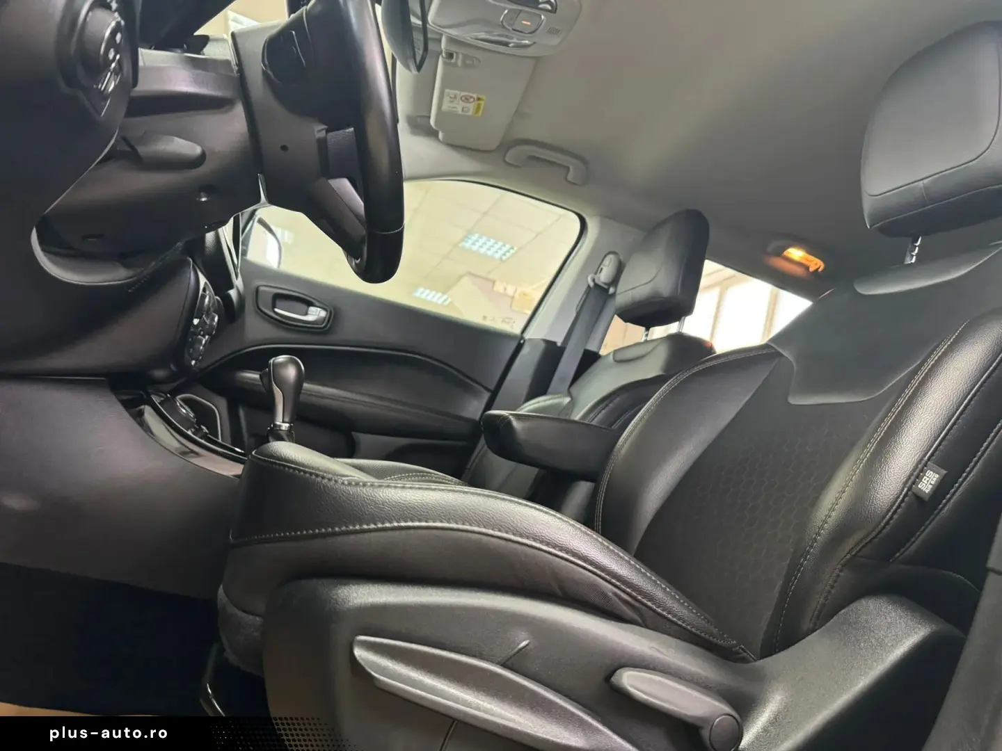 Jeep Compass 4x4 aut. Limited Posibilitate finantare