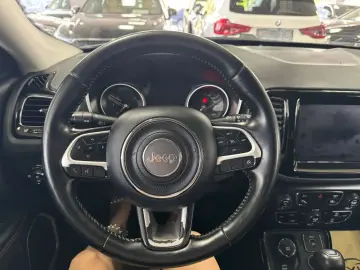 Jeep Compass 4x4 aut. Limited Posibilitate finantare