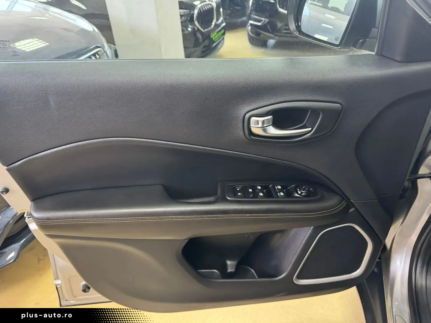 Jeep Compass 4x4 aut. Limited Posibilitate finantare