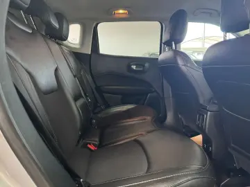 Jeep Compass 4x4 aut. Limited Posibilitate finantare