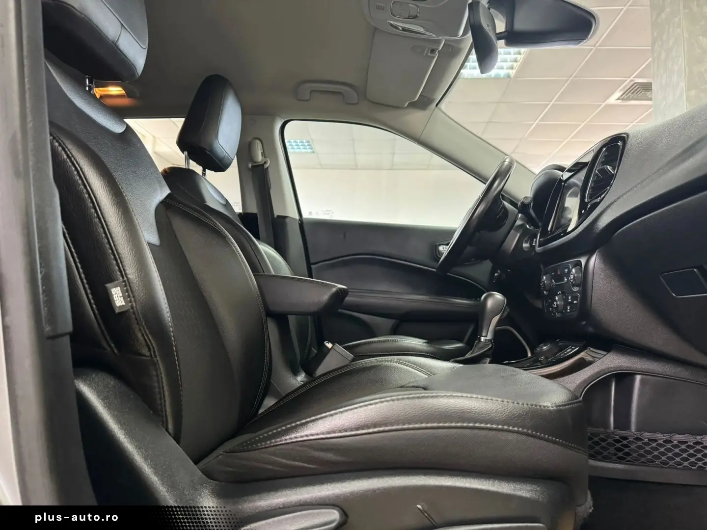 Jeep Compass 4x4 aut. Limited Posibilitate finantare