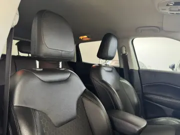 Jeep Compass 4x4 aut. Limited Posibilitate finantare