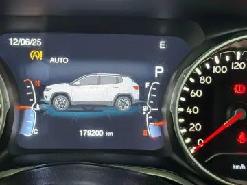 Jeep Compass 4x4 aut. Limited Posibilitate finantare