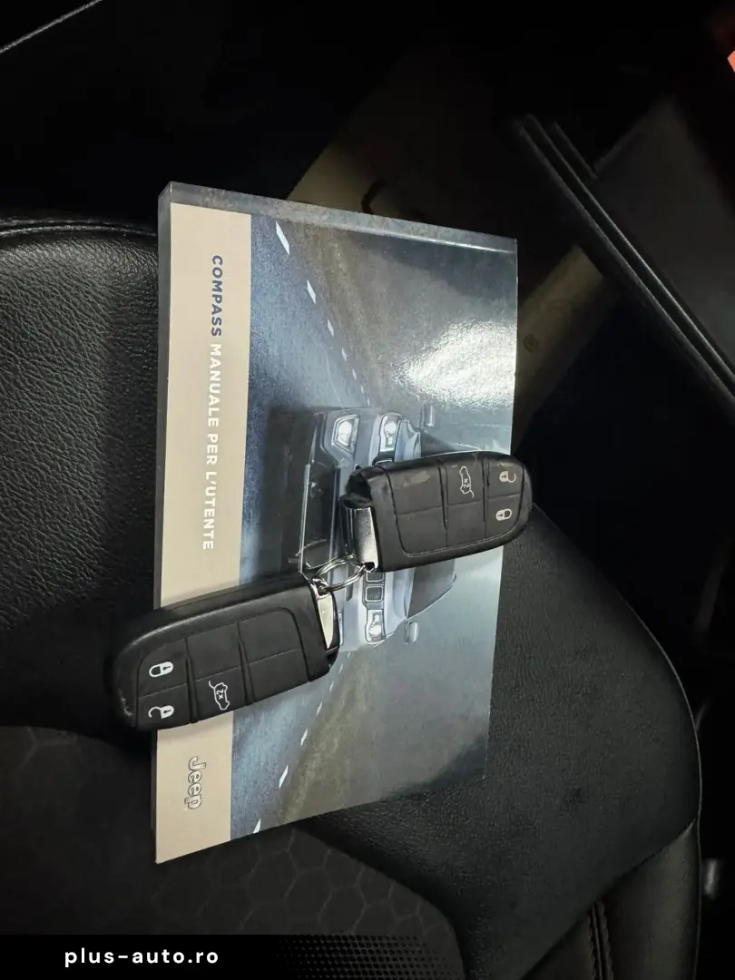 Jeep Compass 4x4 aut. Limited Posibilitate finantare