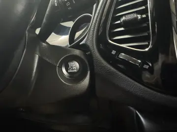 Jeep Compass 4x4 aut. Limited Posibilitate finantare