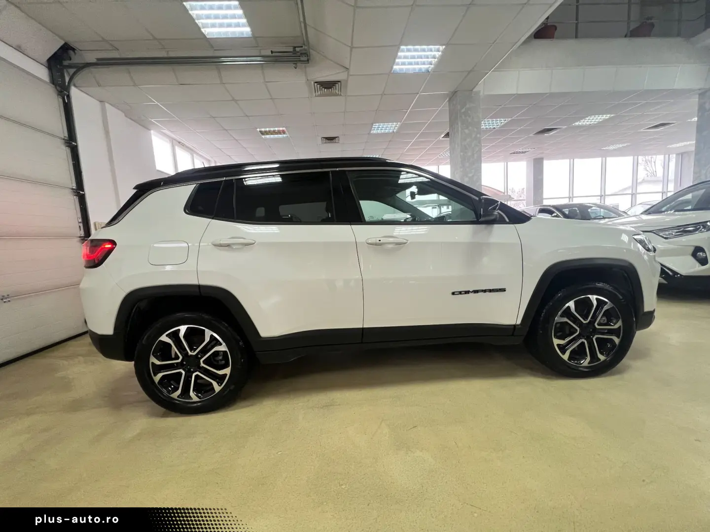 Jeep Compass 1.3 T4 PHEV 190cv Business 4xe Posibilitate fin