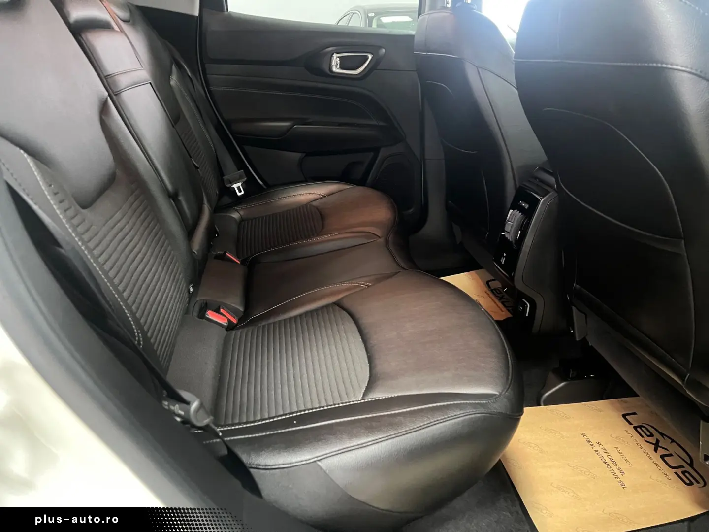 Jeep Compass 1.3 T4 PHEV 190cv Business 4xe Posibilitate fin