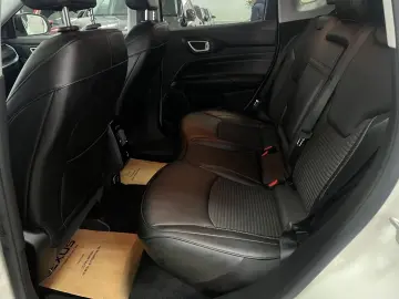 Jeep Compass 1.3 T4 PHEV 190cv Business 4xe Posibilitate fin