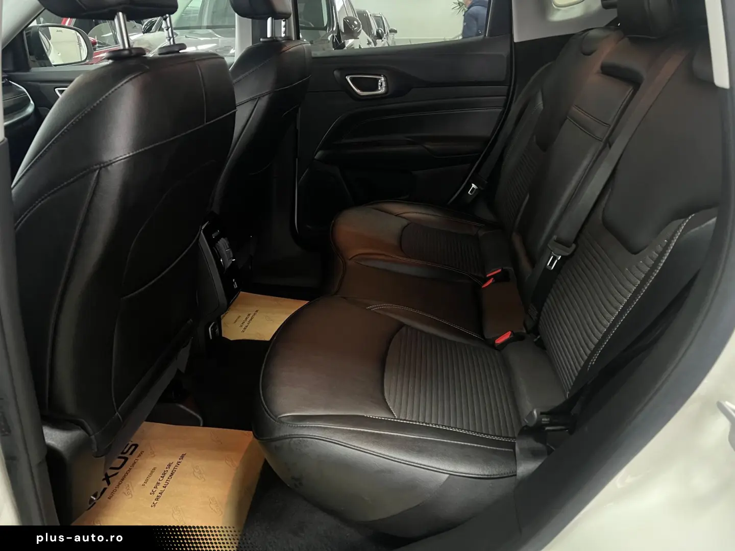 Jeep Compass 1.3 T4 PHEV 190cv Business 4xe Posibilitate fin