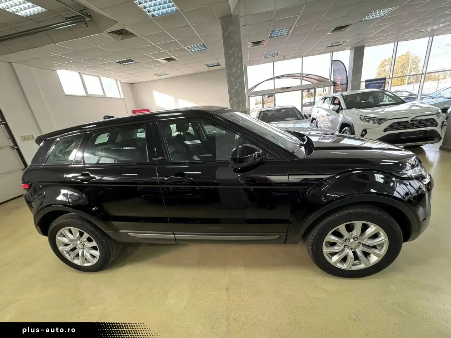 Land-Rover Range-Rover-Evoque