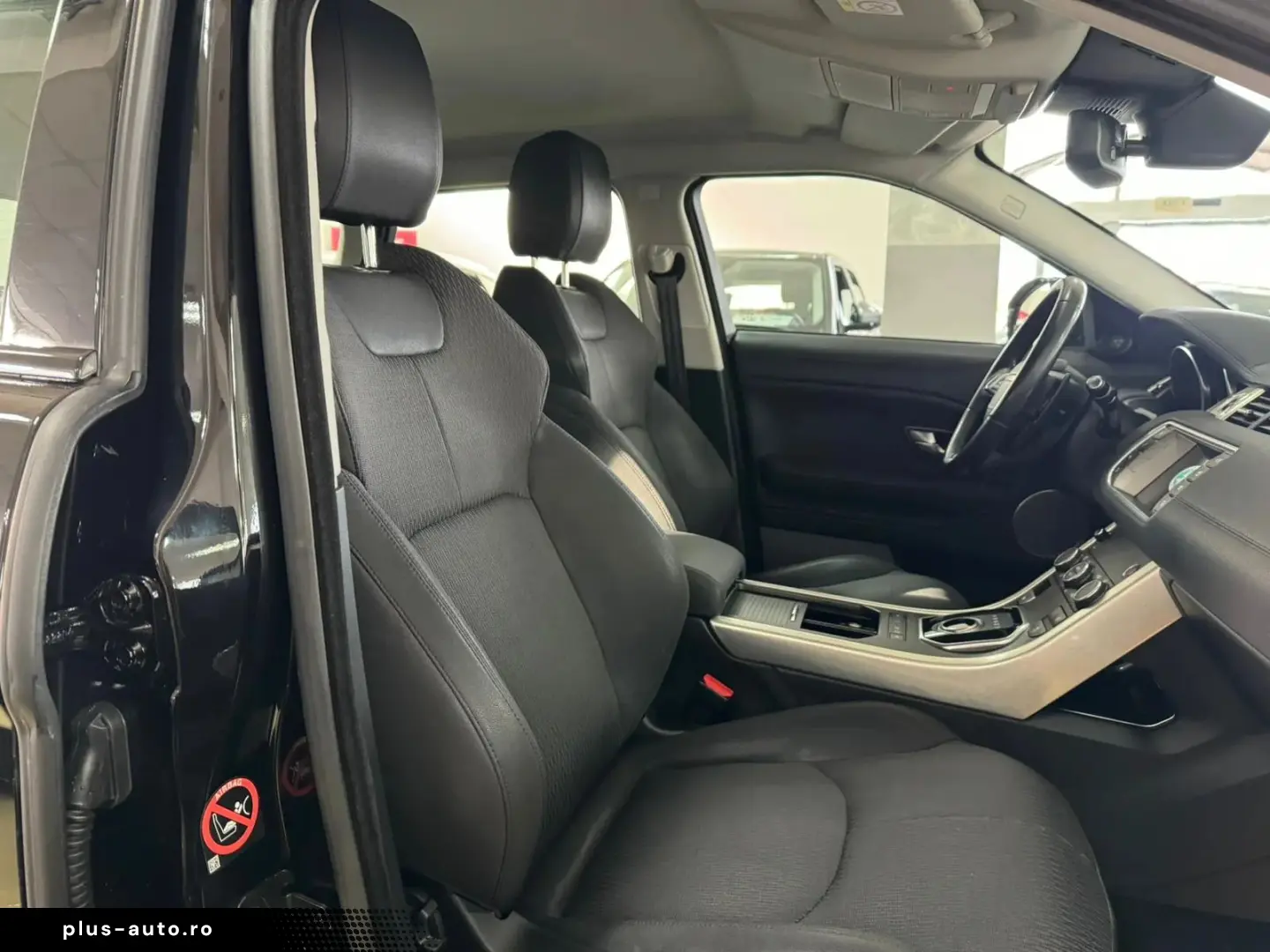 Land-Rover Range-Rover-Evoque