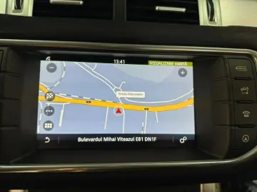 Land-Rover Range-Rover-Evoque