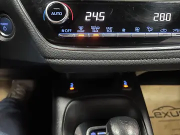 TOYOTA Corolla Hybrid Business  Posibilitate finantare