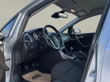 Opel Astra Gen-J-2009-2018