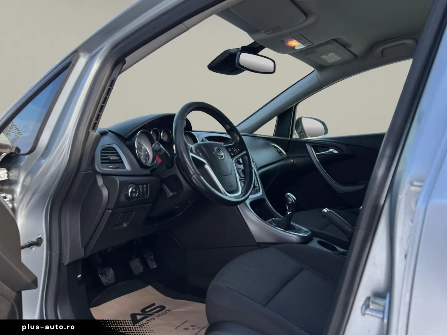 Opel Astra Gen-J-2009-2018