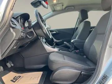 Opel Astra Gen-J-2009-2018