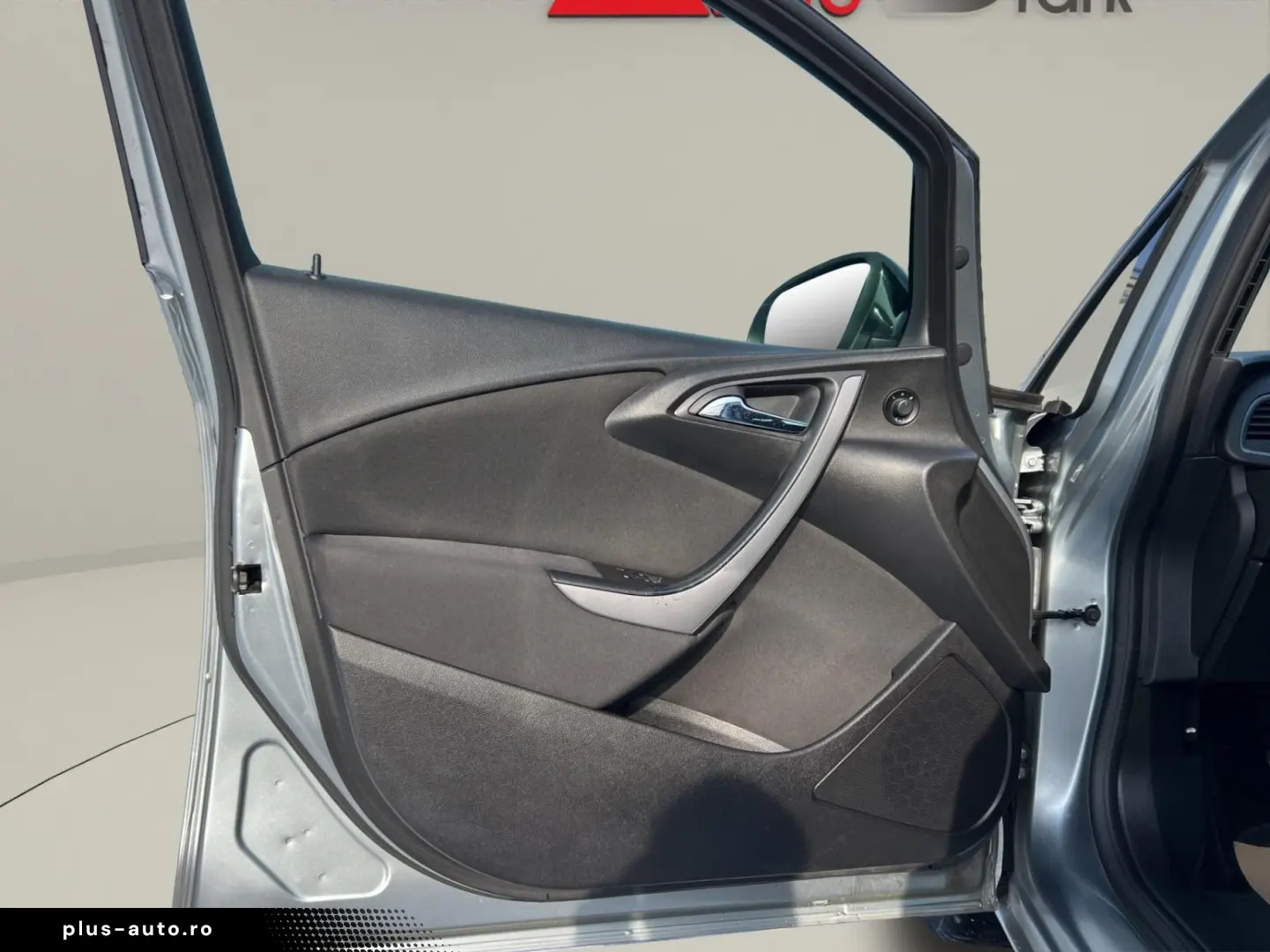 Opel Astra Gen-J-2009-2018