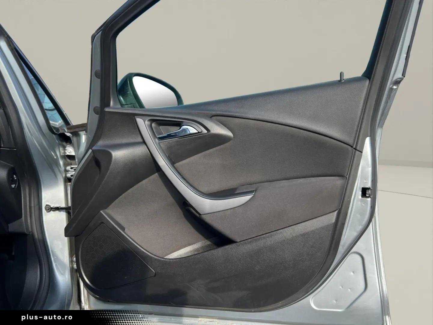 Opel Astra Gen-J-2009-2018