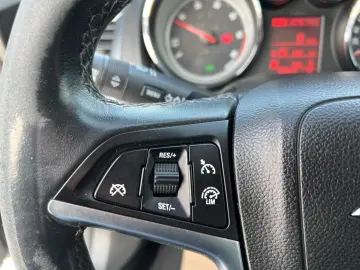 Opel Astra Gen-J-2009-2018