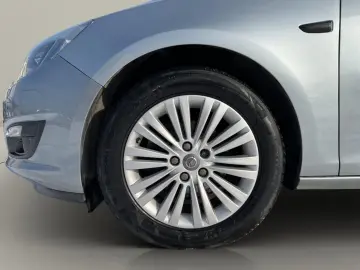 Opel Astra Gen-J-2009-2018