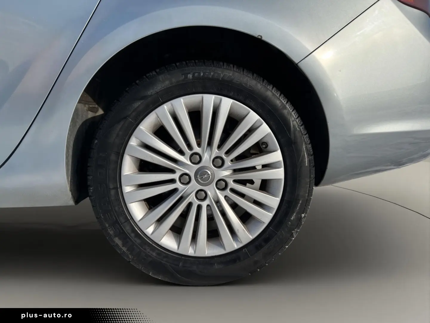 Opel Astra Gen-J-2009-2018