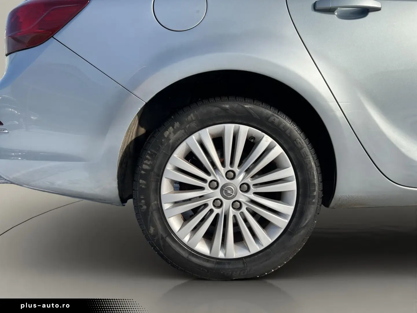 Opel Astra Gen-J-2009-2018