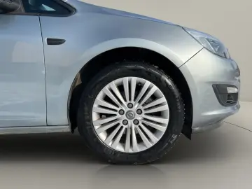 Opel Astra Gen-J-2009-2018